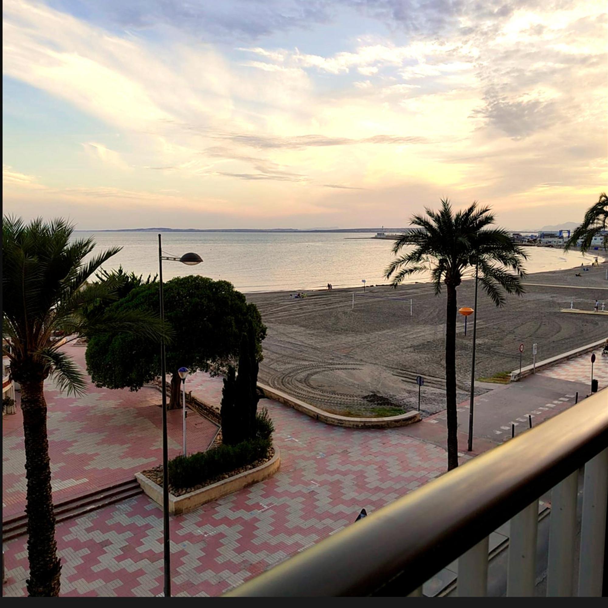 Apartamento Santa Pola Primera Linea De Playa מראה חיצוני תמונה